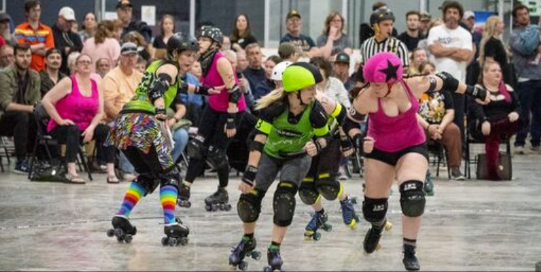 WARRIN' WRECKING DOLLS